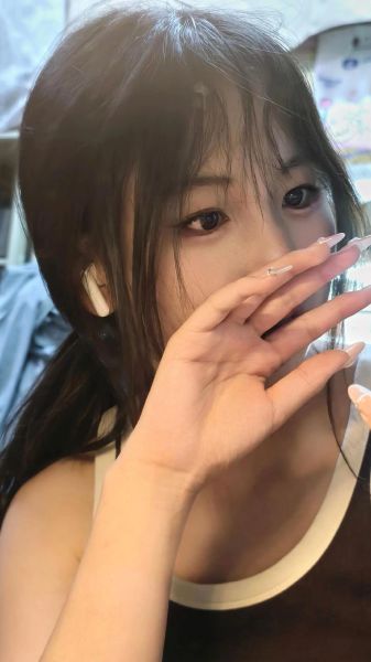 天蝎座女生的眼睛特点_如何识别天蝎女眼神