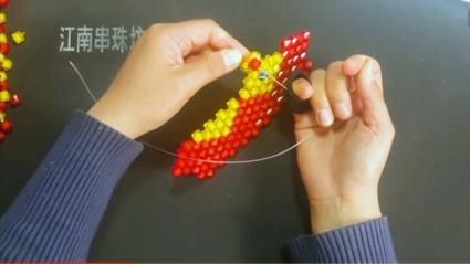 串珠双鱼教程_如何编出立体效果