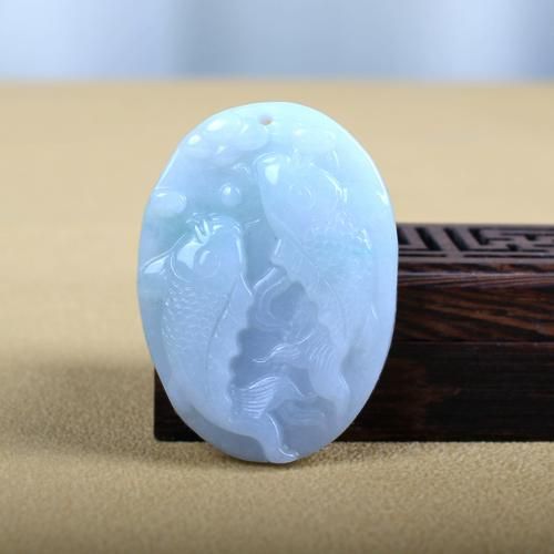 翡翠双鱼寓意_佩戴翡翠双鱼有什么好处