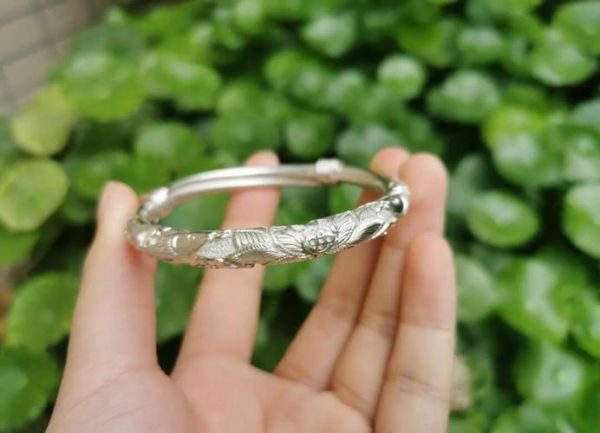 老足银福寿双鱼银手镯值得收藏吗_如何辨别真伪