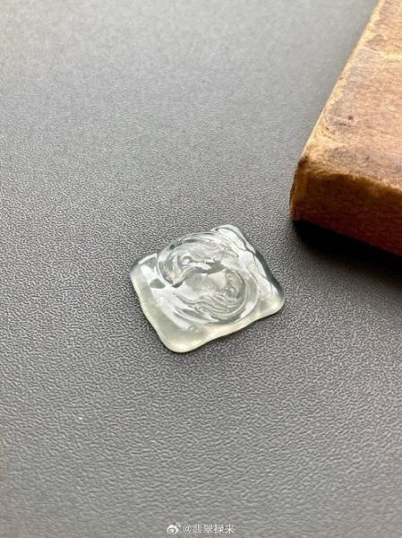 翡翠双鱼挂件寓意_如何挑选高品质