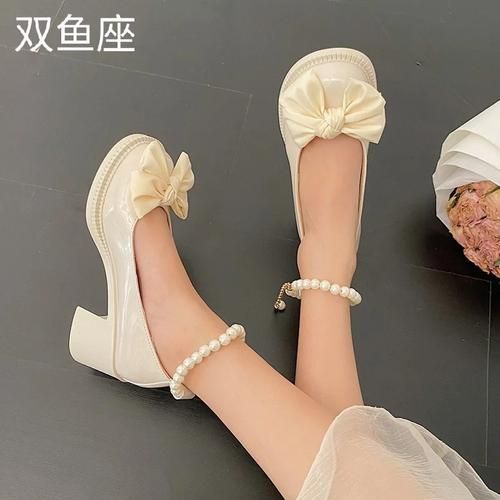 双鱼座高跟鞋怎么选_双鱼座高跟鞋图片风格解析