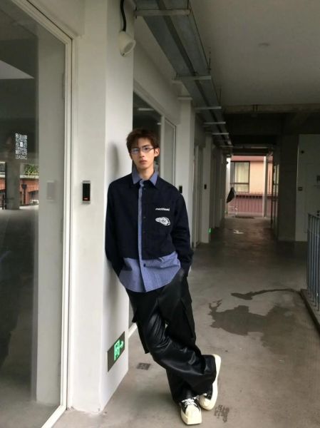 魔羯男年轻时帅吗_魔羯男少年时期外貌特征